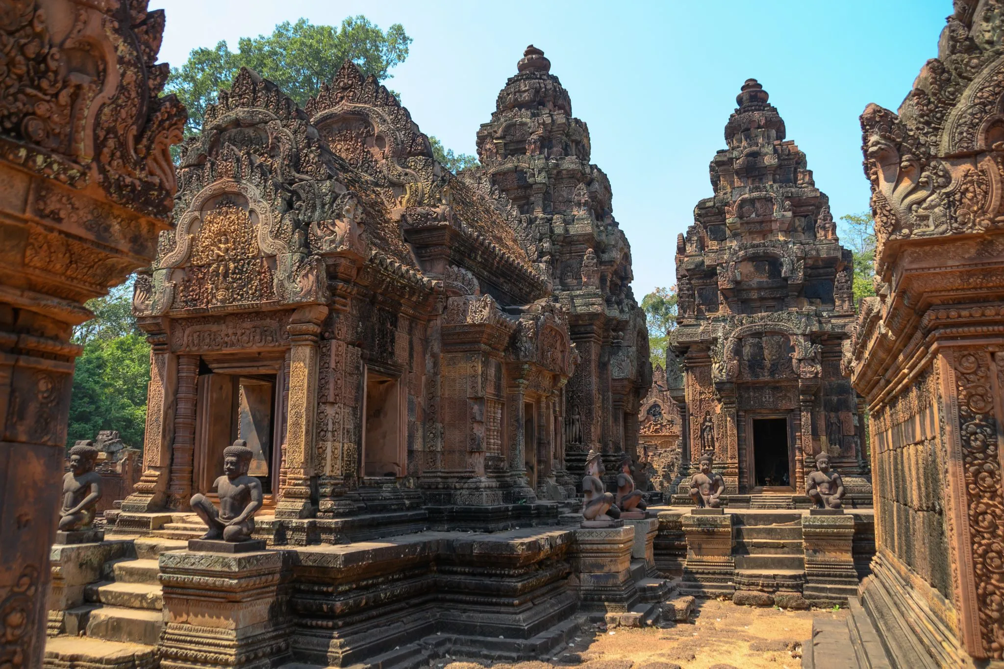 banteay-srei-temple-cambodia-uybu