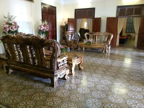 Entrance-hall-at-the-Governors-Residence-e1595528710163