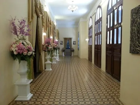 Interior-of-the-Governors-Residence-e1595528750858