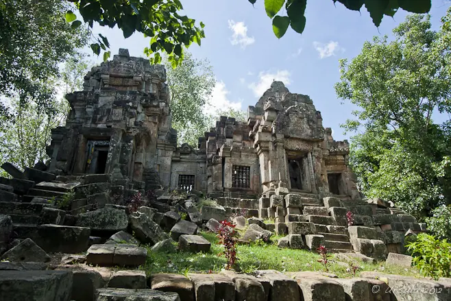 01-Ruins-Wat-Ek-Phnom_0397