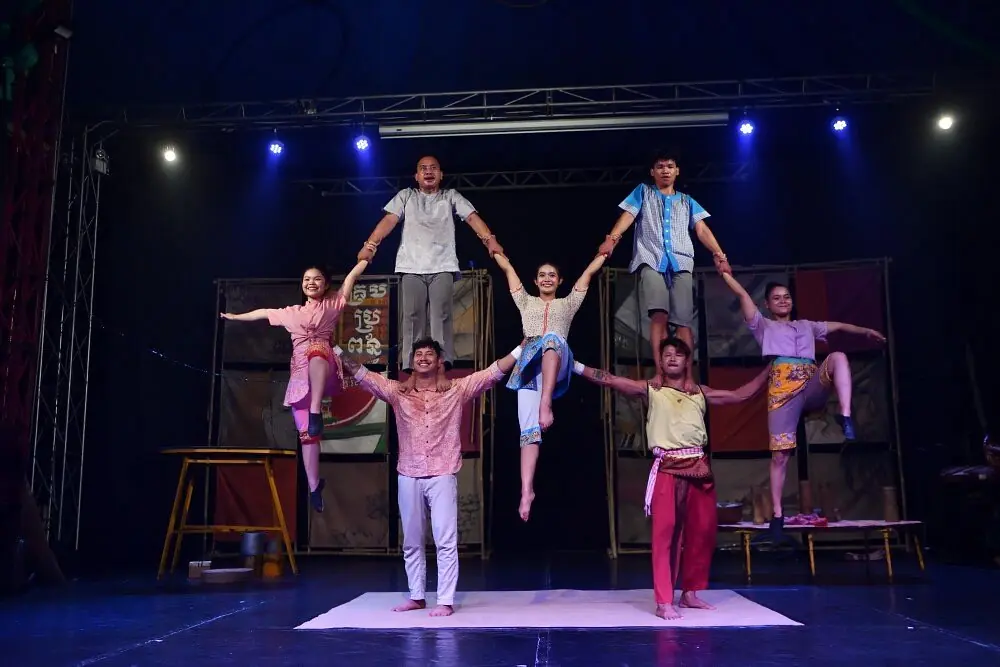 phare-battambang-circus.jpg20