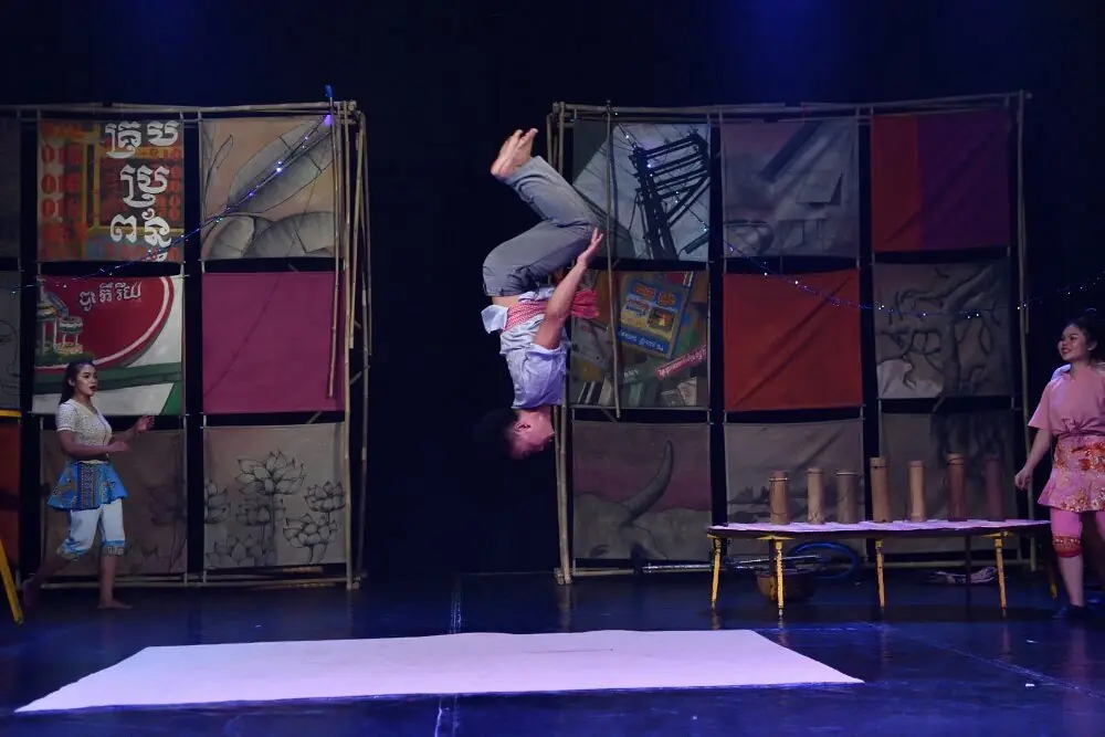 phare-battambang-circus.jpg28